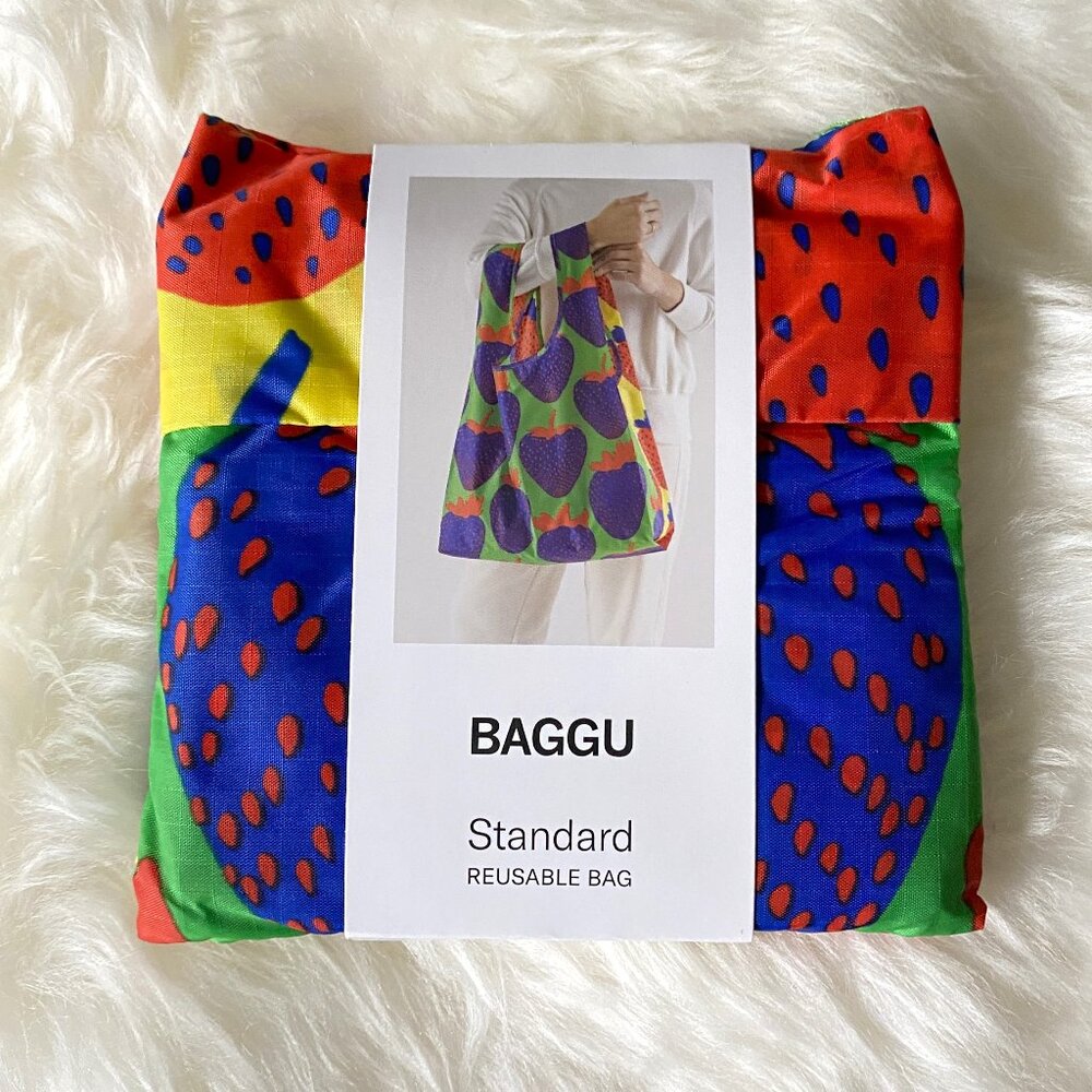 NWT Standard Baggu - Electric Strawberry